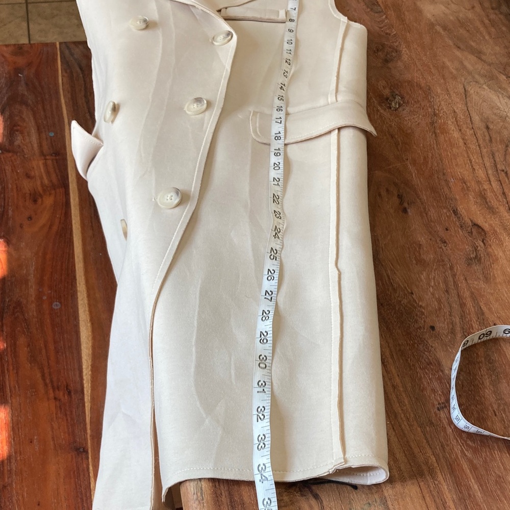 FREEWAY Women's Light Beige Double-Breasted Long Vest
SIZE M - Picture 9 of 10